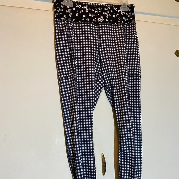 Checked Black & White Two Piece Athletic Works Top and Pants - Picture 5 of 15
